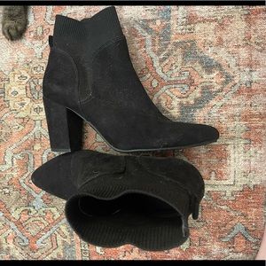 Time and Tru memory foam booties